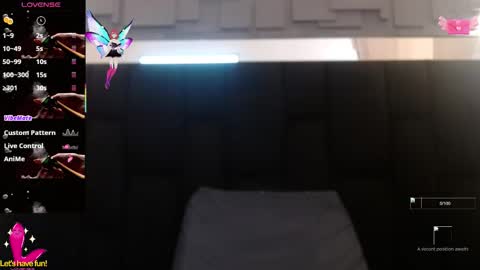 Yuyi online show from September 2025 12:41:02 PM