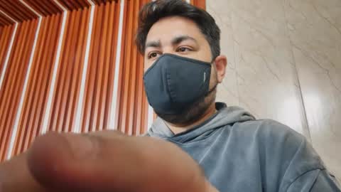 Sleepy owl online show from November 2025 06:58:02 AM