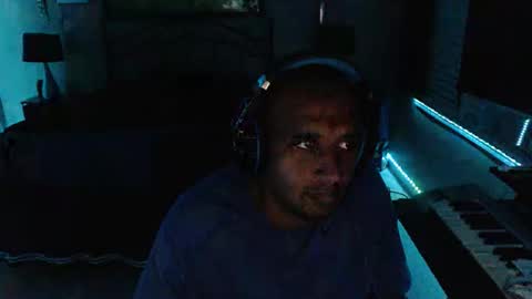 a4orce online show from October 2025 02:01:02 AM