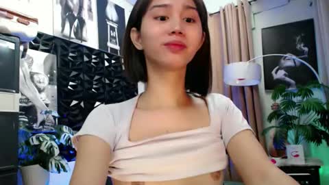 Snapshot of a_r_i_a_n_n_a chatting on January 2026 11:47:01 AM Lovely Yana online show from January 2026 11:47:01 AM