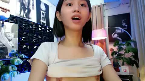 Snapshot of a_r_i_a_n_n_a chatting on February 2026 08:33:02 AM Lovely Yana online show from February 2026 08:33:02 AM