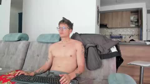 A Sexy Couple online show from January 2025 07:03:01 PM