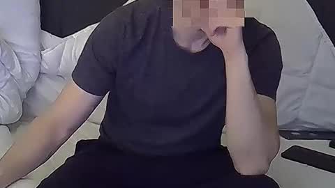 Snapshot of aaaguyyy chatting on March 2026 12:05:01 PM aaaguyyy online show from March 2026 12:05:01 PM