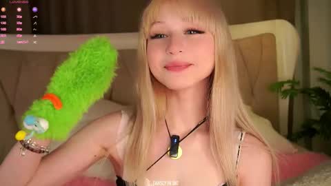 Amy online show from October 2025 01:56:01 PM