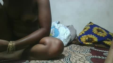 aangevelo online show from November 2025 12:24:02 AM