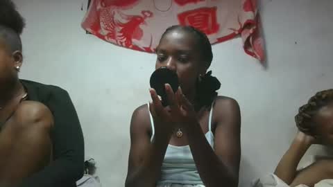 aangevelo online show from November 2025 09:39:01 PM