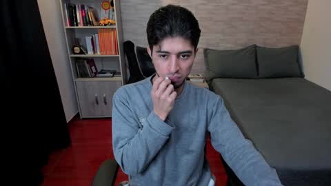 Aaron online show from January 2025 10:40:01 PM