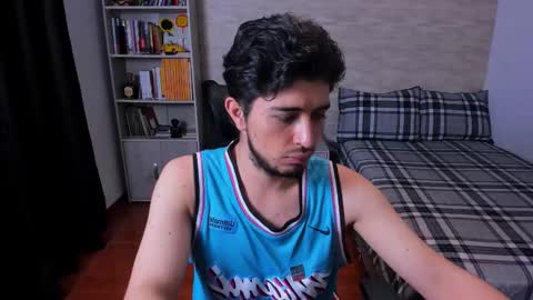 Aaron online show from November 2025 09:28:01 PM