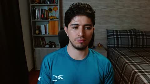 Aaron online show from May 2026 06:01:02 PM