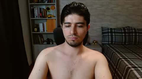 Aaron online show from May 2026 07:52:01 PM