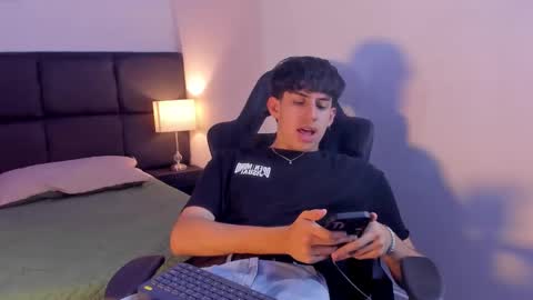 Aron online show from September 2025 06:31:01 PM