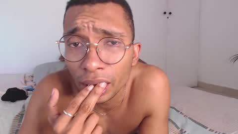 Heyy my name is Aaron online show from February 2025 04:56:02 PM