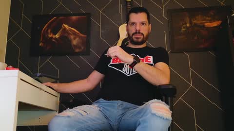 Aaron online show from February 2025 06:24:02 AM