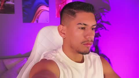 AARON  online show from January 2025 10:06:01 AM