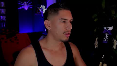 AARON  online show from October 2025 01:06:02 AM