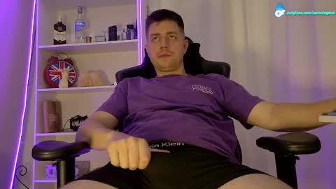 Aaron  online show from February 2025 05:41:01 AM