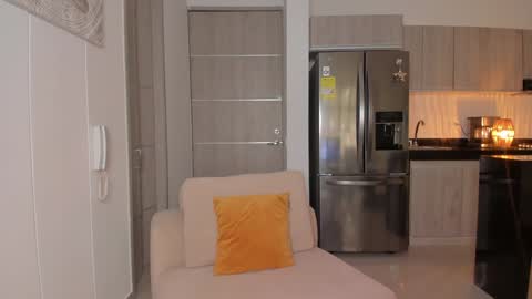 Aaron online show from December 2024 07:00:02 PM