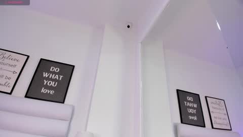 abbey_walker online show from December 2025 11:17:01 AM