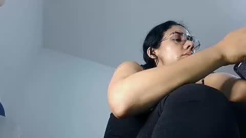 Martina online show from February 2025 06:43:01 PM