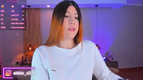 Abbie Edmond  online show from October 2025 04:20:02 AM