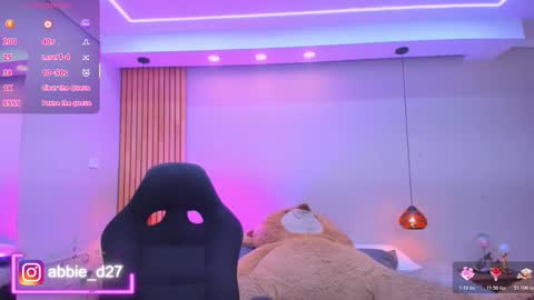 Abbie Edmond  online show from December 2025 03:48:01 AM