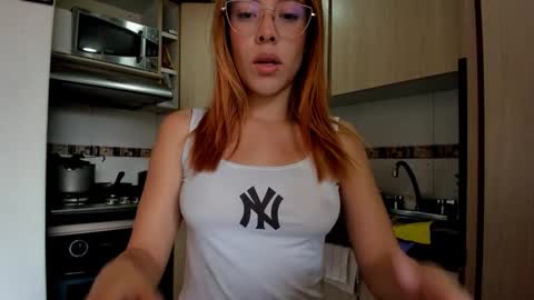 Laura online show from November 2025 05:39:02 PM