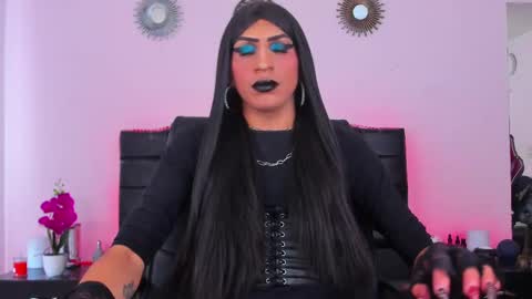 Abbigail Fuster  online show from February 2025 05:10:02 PM