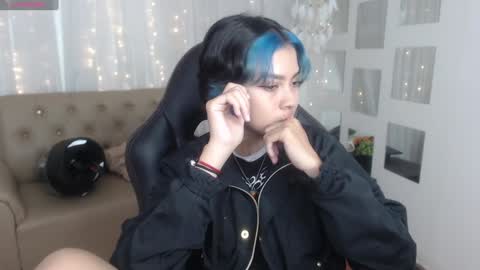 Snapshot of abbiross chatting on December 2024 07:11:01 PM Abbi online show from December 2024 07:11:01 PM