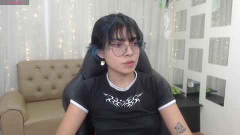 Snapshot of abbiross chatting on December 2024 07:28:02 PM Abbi online show from December 2024 07:28:02 PM