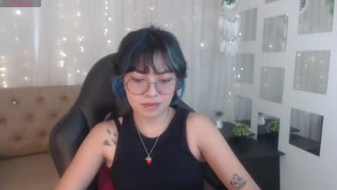 Snapshot of abbiross chatting on December 2024 07:30:02 PM Abbi online show from December 2024 07:30:02 PM