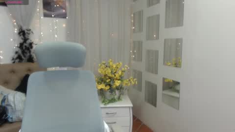 Snapshot of abbiross chatting on February 2025 07:10:01 PM Abbi online show from February 2025 07:10:01 PM