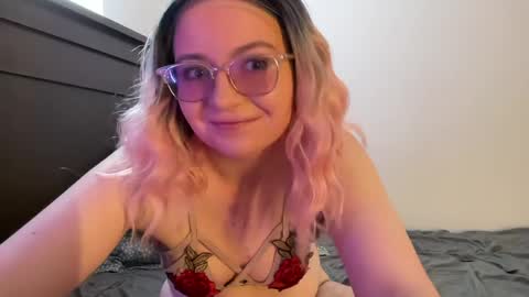 Snapshot of abbiwillow chatting on May 2026 03:06:01 PM Abbi Willow online show from May 2026 03:06:01 PM