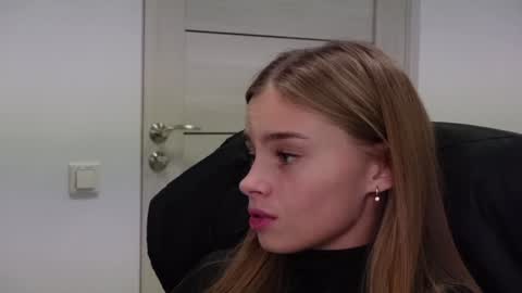 ABBY LAKER online show from January 2025 12:01:01 AM