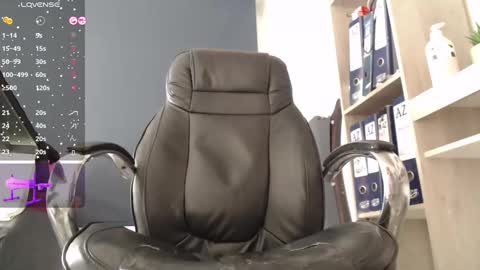 Vannesa online show from March 2025 05:17:02 PM