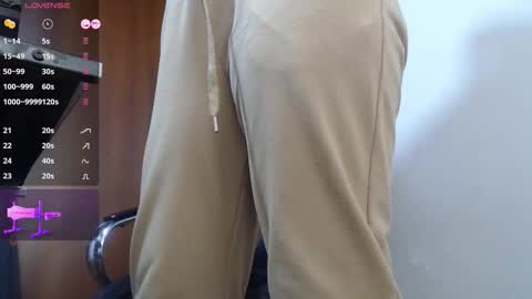 Vannesa online show from November 2025 11:32:01 AM