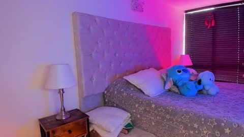 START TRANSMISSION ---- AM COLOMBIA TIME online show from October 2025 01:52:02 PM