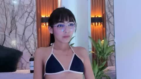 abbybennett1 online show from October 2025 11:07:01 AM
