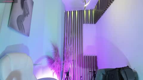 ABBY online show from September 2025 07:48:01 PM