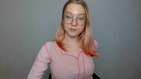 Abby Lovense is active online show from December 2024 01:00:01 PM