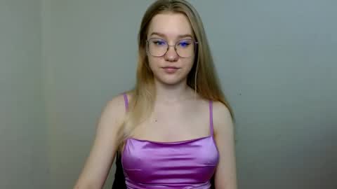 Snapshot of abbymoore__ chatting on June 2026 10:04:01 AM Abby Lovense is active online show from June 2026 10:04:01 AM