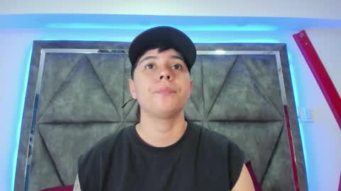 Abby Smith online show from December 2025 07:08:02 PM