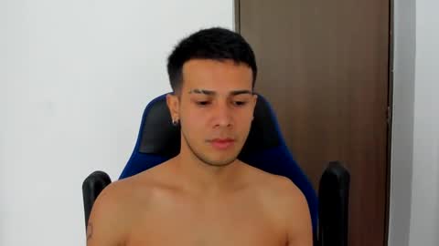 Independence model AbelAsburgo online show from February 2025 06:37:01 PM