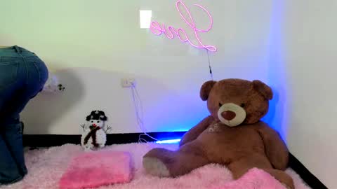  Abella and Kendra  online show from January 2025 10:08:02 PM