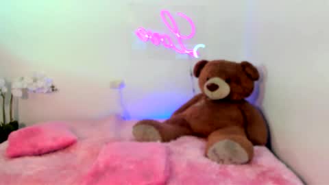  Abella and Kendra  online show from January 2025 07:18:02 PM