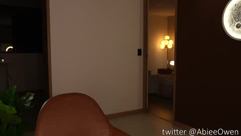 abie_owen online show from May 2026 12:51:02 AM