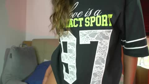 Abie online show from October 2025 08:51:02 PM