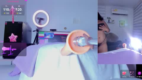 Snapshot of abigail__girl_ chatting on November 2025 06:40:01 PM Abigail online show from November 2025 06:40:01 PM