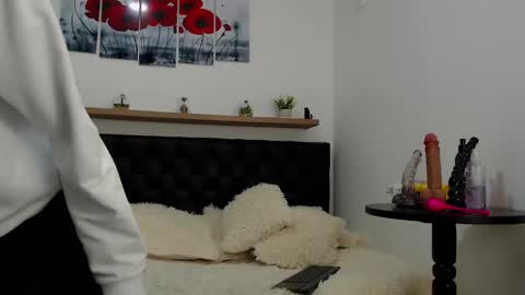 Snapshot of abigail_f00x chatting on January 2025 01:20:02 AM Abigail online show from January 2025 01:20:02 AM