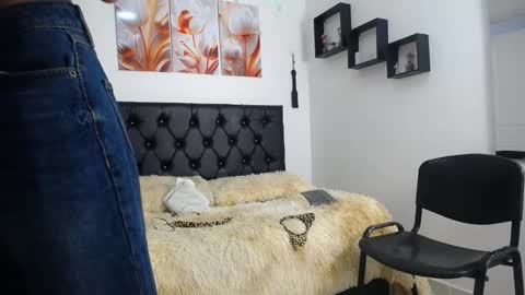 Snapshot of abigail_f00x chatting on March 2025 12:37:01 PM Abigail online show from March 2025 12:37:01 PM