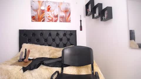 Snapshot of abigail_f00x chatting on March 2025 03:56:01 PM Abigail online show from March 2025 03:56:01 PM